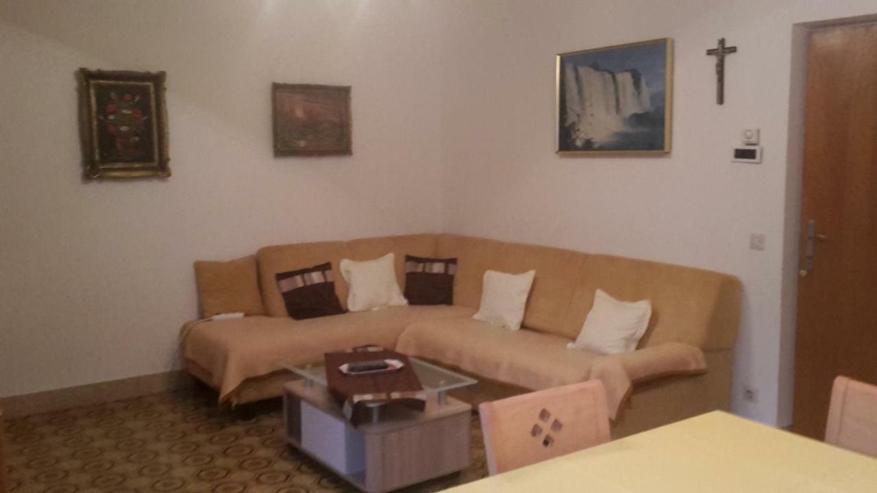 As Brela Hotel Bagian luar foto