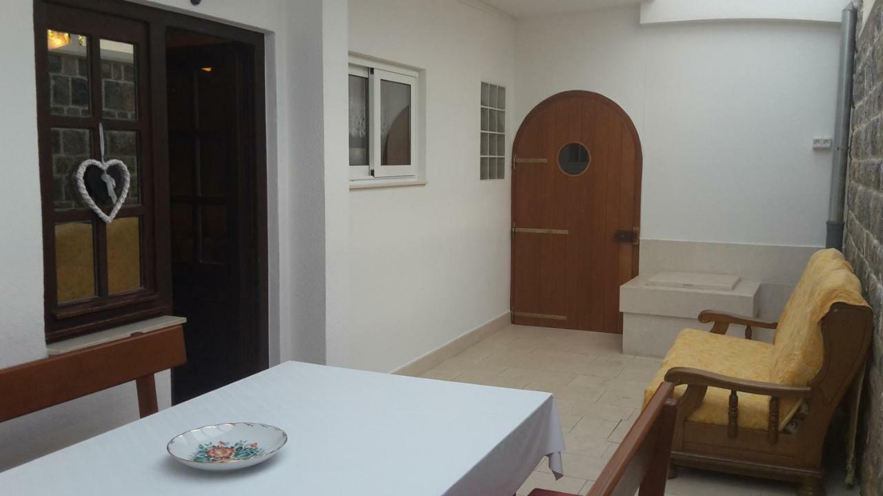 As Brela Hotel Bagian luar foto