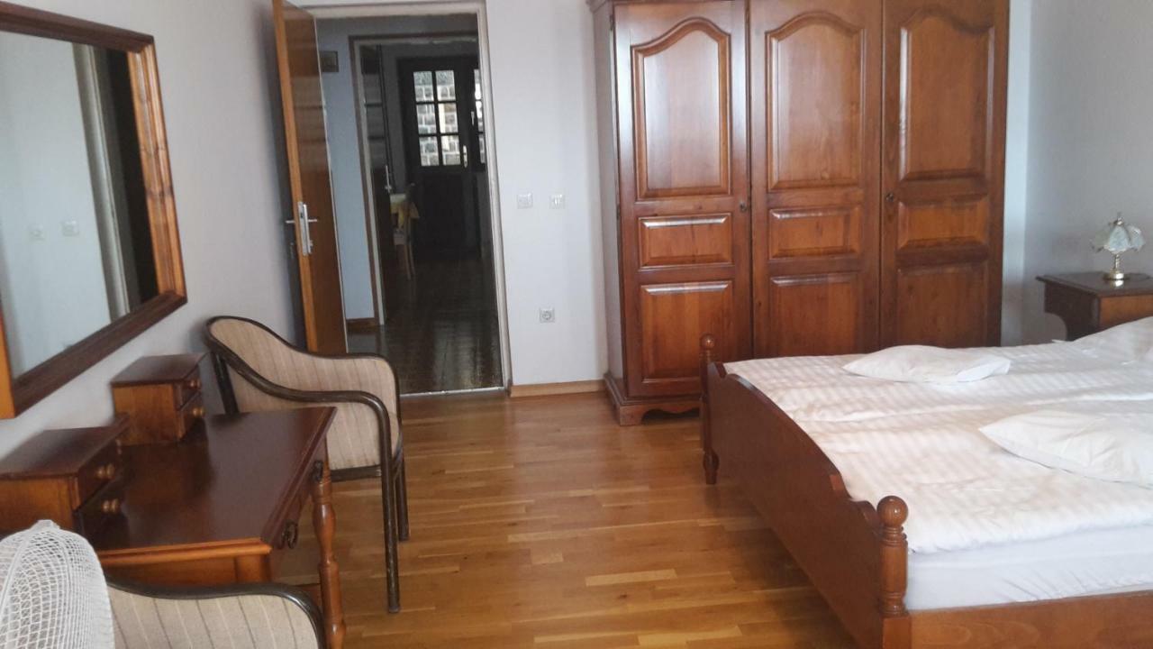 As Brela Hotel Bagian luar foto