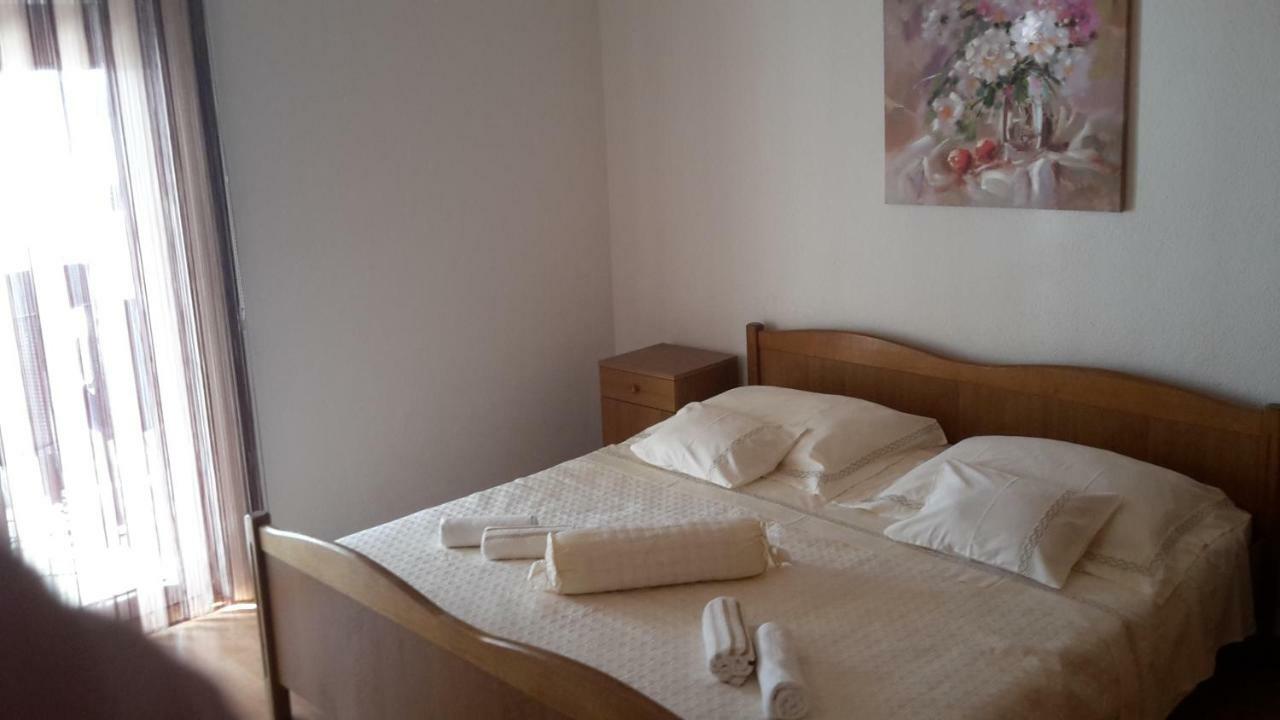 As Brela Hotel Bagian luar foto