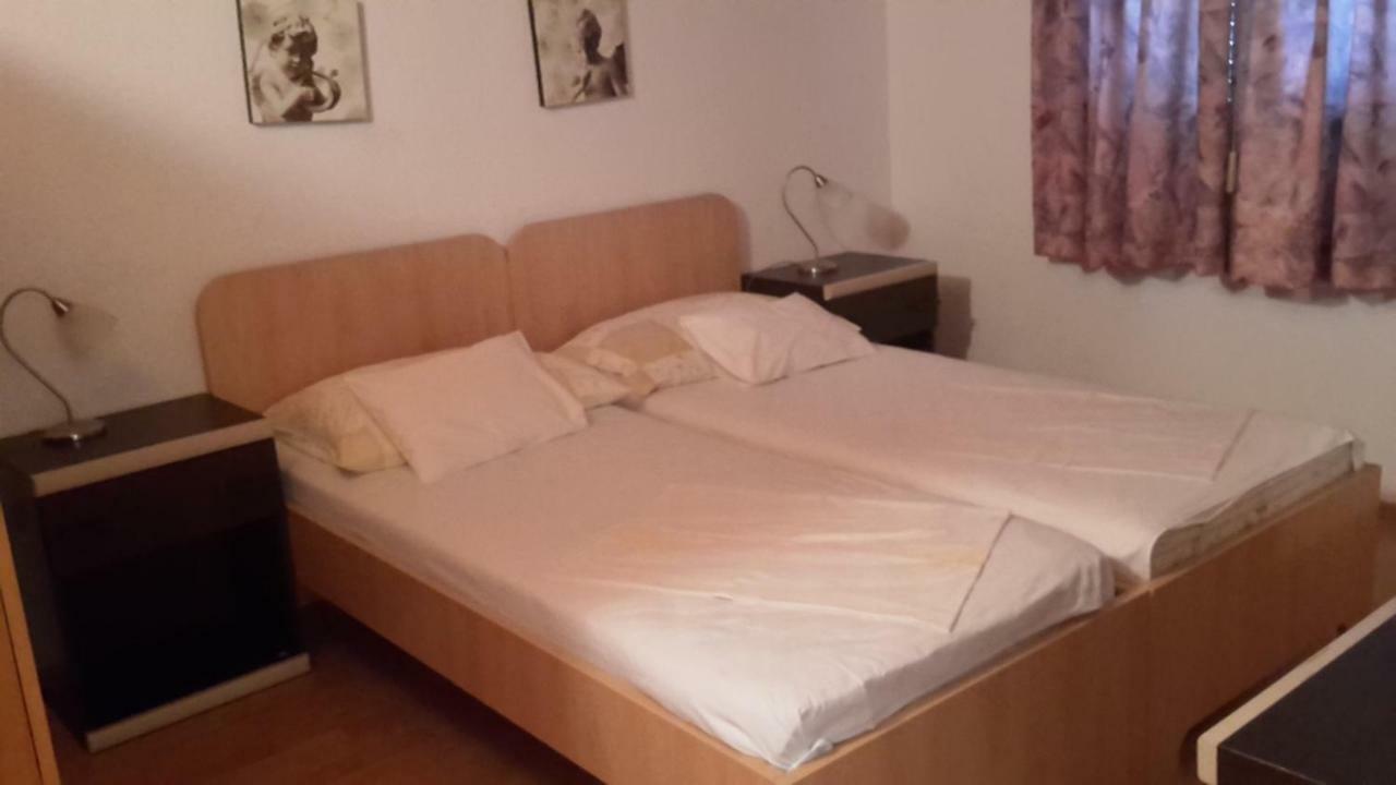 As Brela Hotel Bagian luar foto